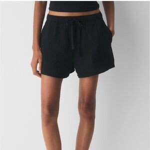 Aritzia High Cotton Sail Short Little Moon